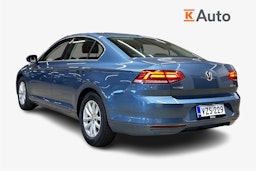 sininen Volkswagen Passat 2018 kuva 2.