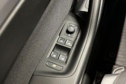 sininen Volkswagen Passat 2018 kuva 31.