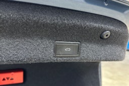 sininen Volkswagen Passat 2018 kuva 35.