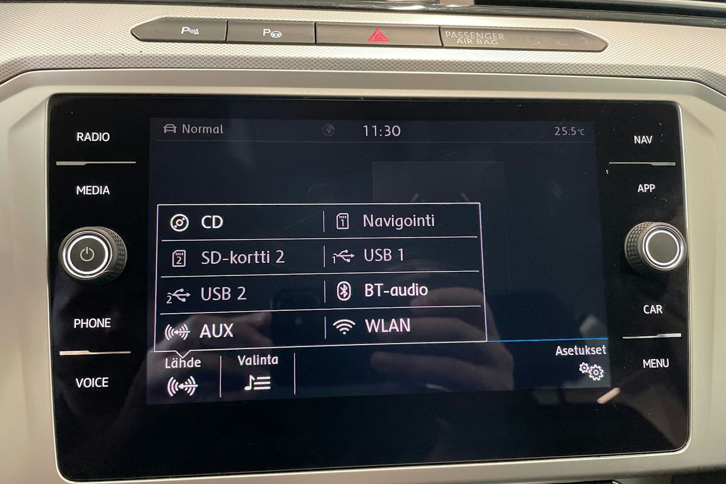 hopea Volkswagen Passat 2018 kuva 22.