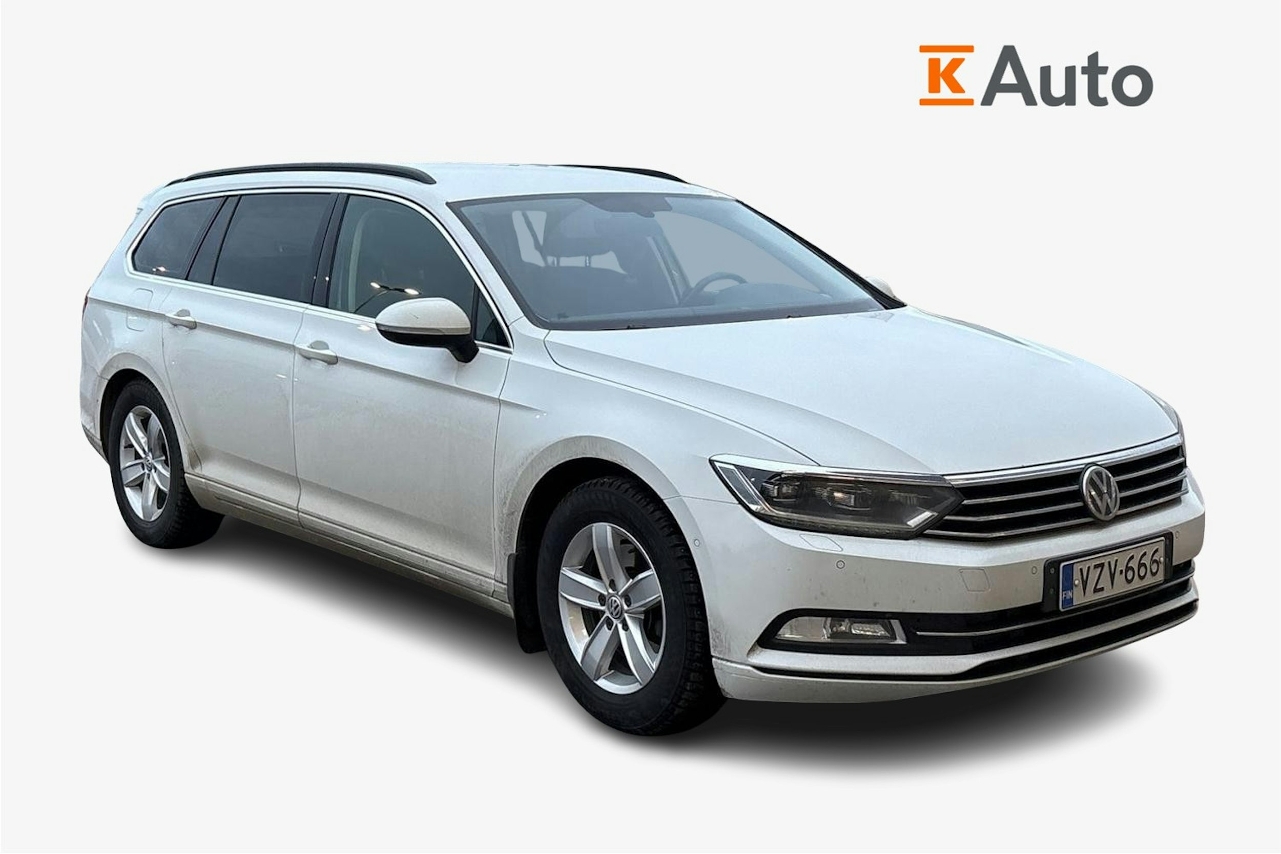 valkoinen Volkswagen Passat 2018 kuva 1.