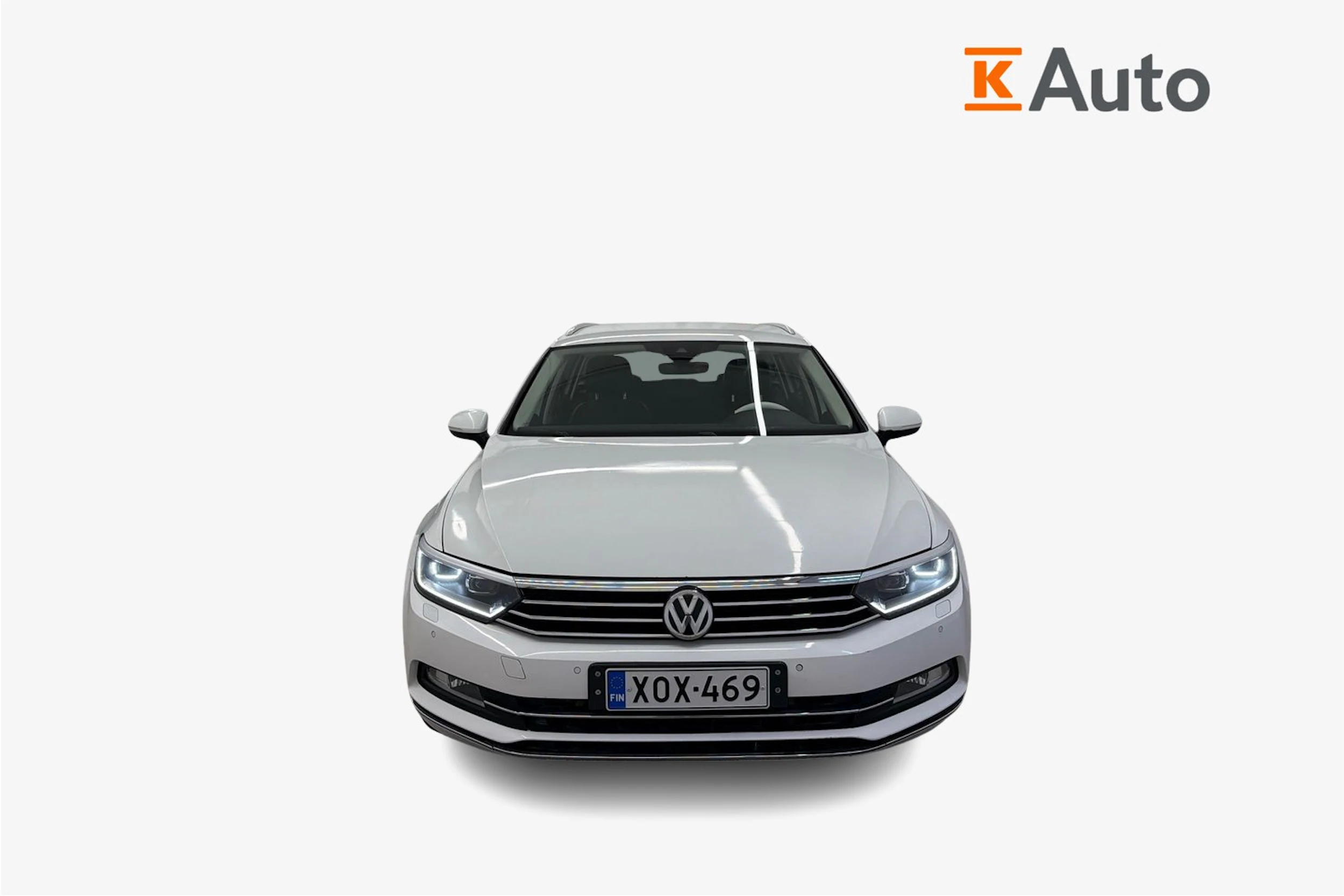 valkoinen Volkswagen Passat 2018 kuva 5.