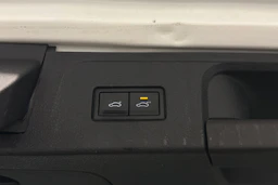 valkoinen Volkswagen Passat 2018 kuva 18.