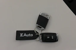 valkoinen Volkswagen Passat 2018 kuva 36.