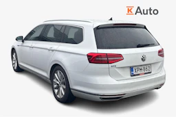 Valkoinen Volkswagen PASSAT 2018 kuva 2.