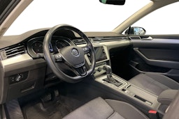 Musta Volkswagen PASSAT 2018 kuva 6.