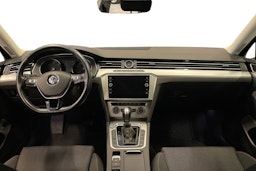 Musta Volkswagen PASSAT 2018 kuva 7.