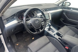 Valkoinen Volkswagen PASSAT 2018 kuva 3.