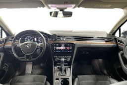 musta Volkswagen Passat 2018 kuva 7.