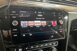 musta Volkswagen Passat 2018 kuva 11.