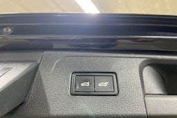 musta Volkswagen Passat 2018 kuva 17.