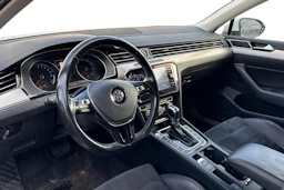 valkoinen Volkswagen Passat 2018 kuva 3.
