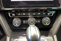 Harmaa Volkswagen PASSAT 2018 kuva 17.