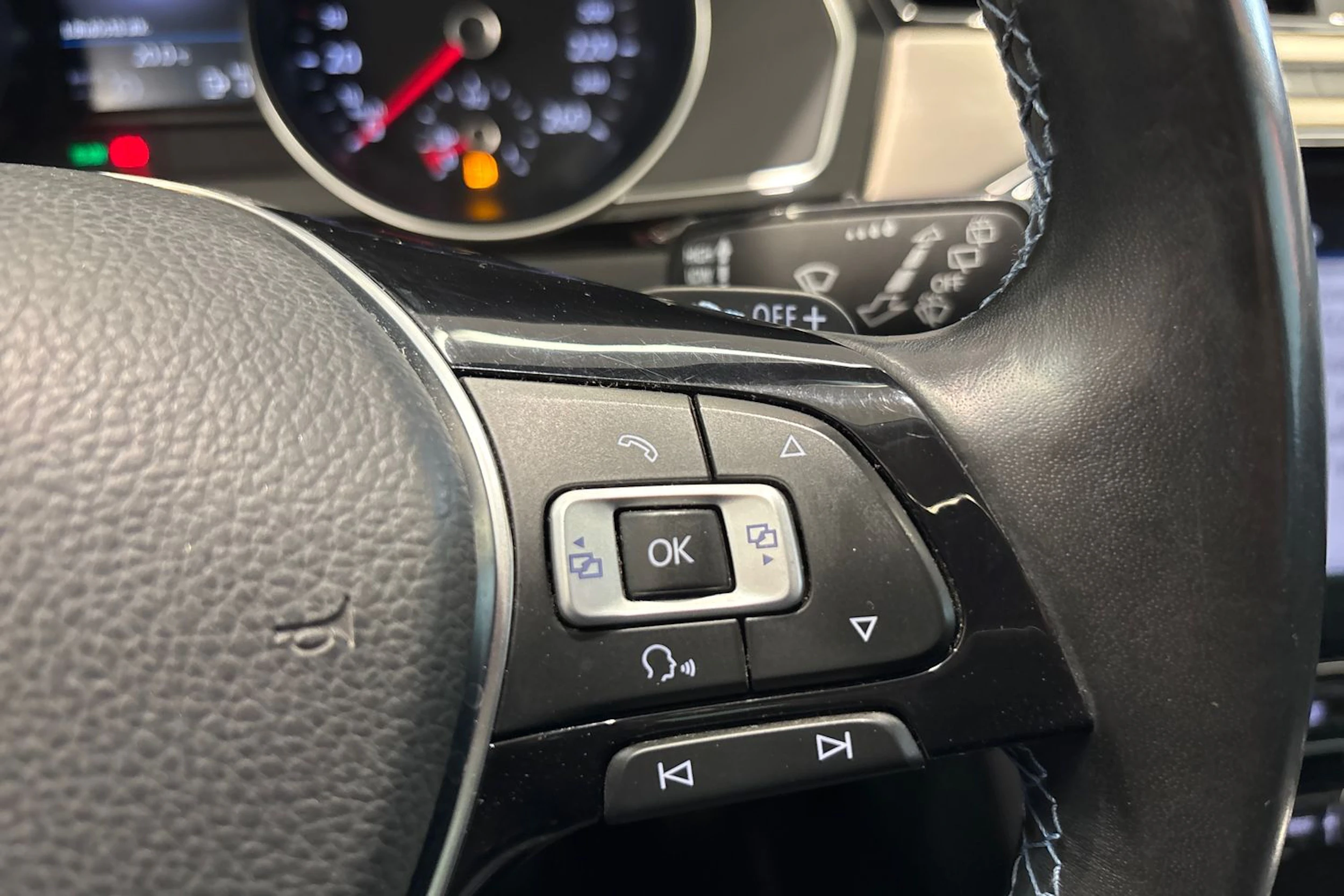 Harmaa Volkswagen PASSAT 2018 kuva 20.