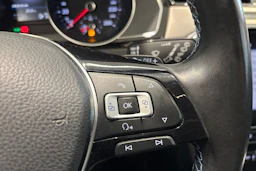 Harmaa Volkswagen PASSAT 2018 kuva 20.