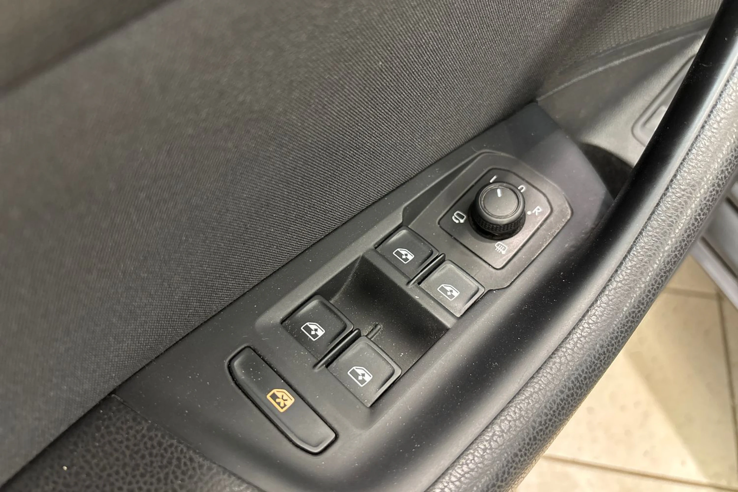Harmaa Volkswagen PASSAT 2018 kuva 23.