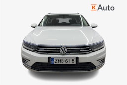 valkoinen Volkswagen Passat 2018 kuva 5.