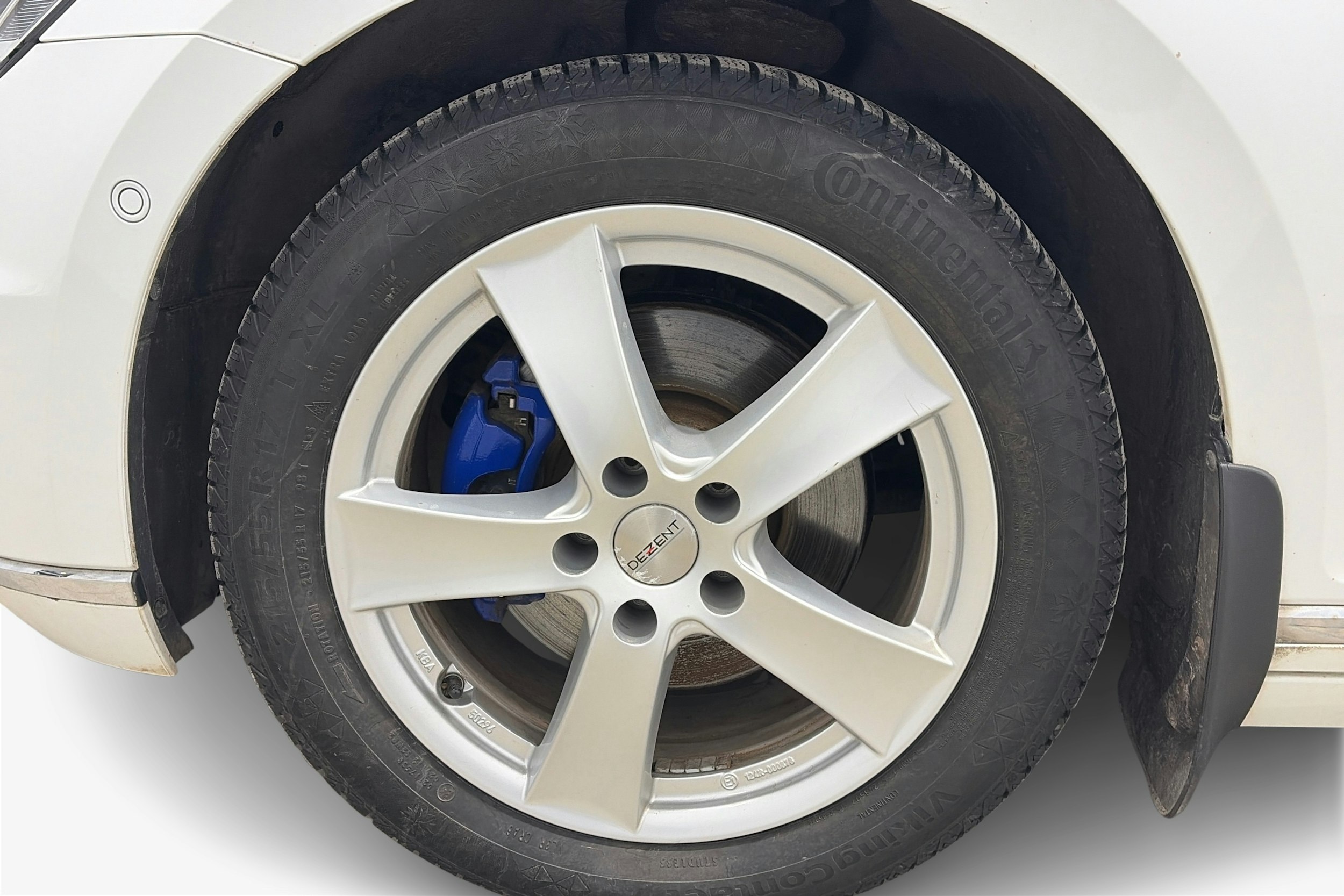 valkoinen Volkswagen Passat 2018 kuva 11.