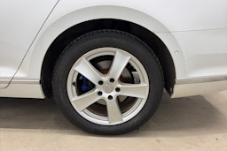 valkoinen Volkswagen Passat 2018 kuva 13.