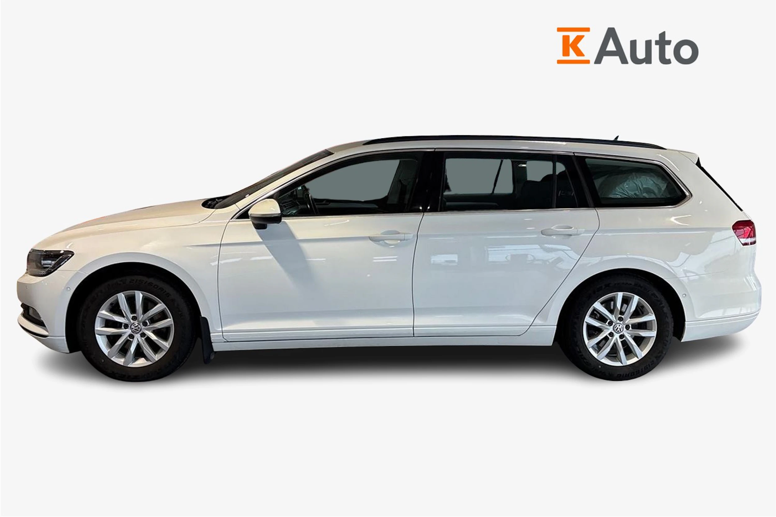 Valkoinen Volkswagen PASSAT 2018 kuva 5.
