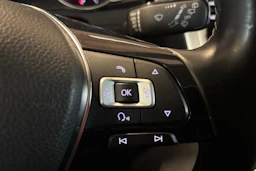 Valkoinen Volkswagen PASSAT 2018 kuva 13.