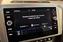 Valkoinen Volkswagen PASSAT 2018 kuva 17.
