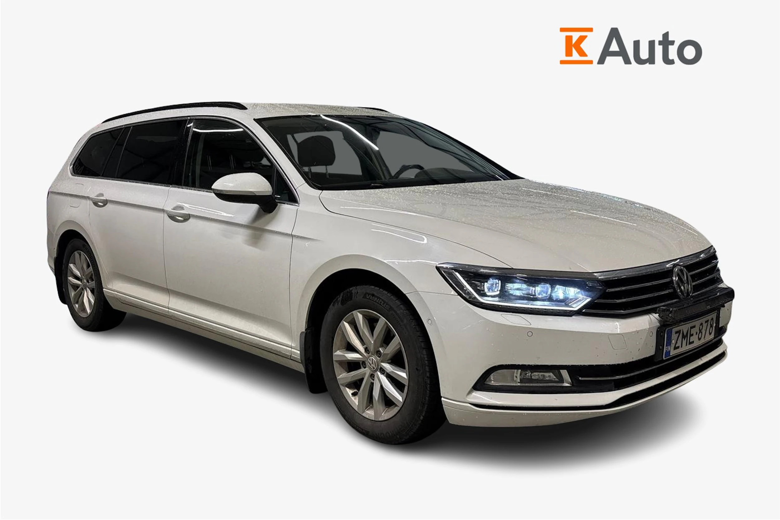 valkoinen Volkswagen Passat 2018 kuva 1.