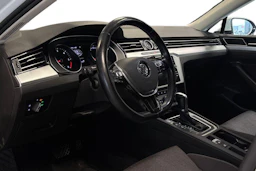 valkoinen Volkswagen Passat 2018 kuva 3.