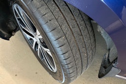 sininen Volkswagen Passat 2018 kuva 13.