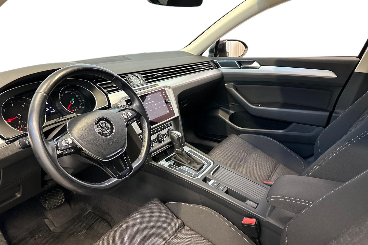 Volkswagen Passat 2018, bild 6/30