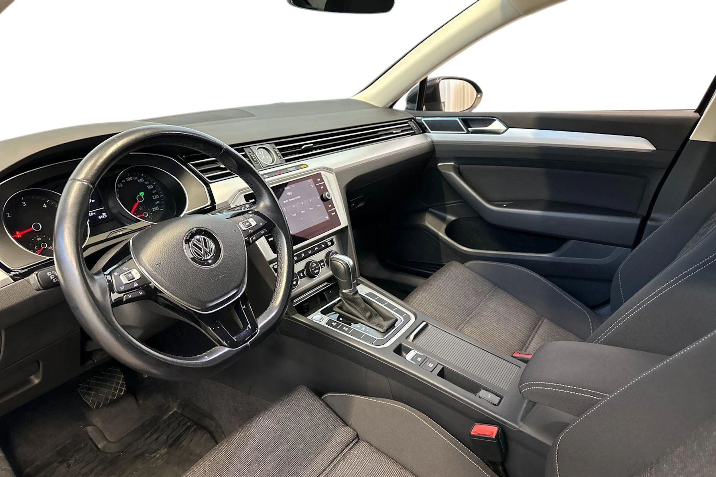 met. harmaa Volkswagen Passat 2018 kuva 6.