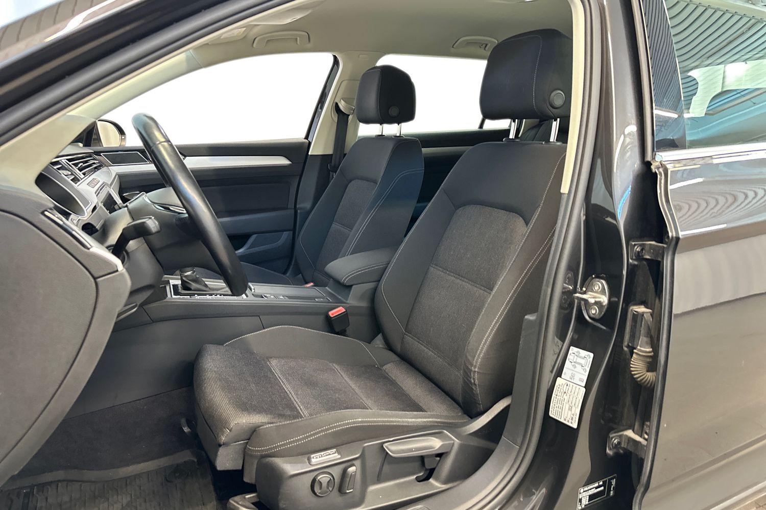 Volkswagen Passat 2018, bild 7/30