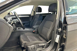 met. harmaa Volkswagen Passat 2018 kuva 7.