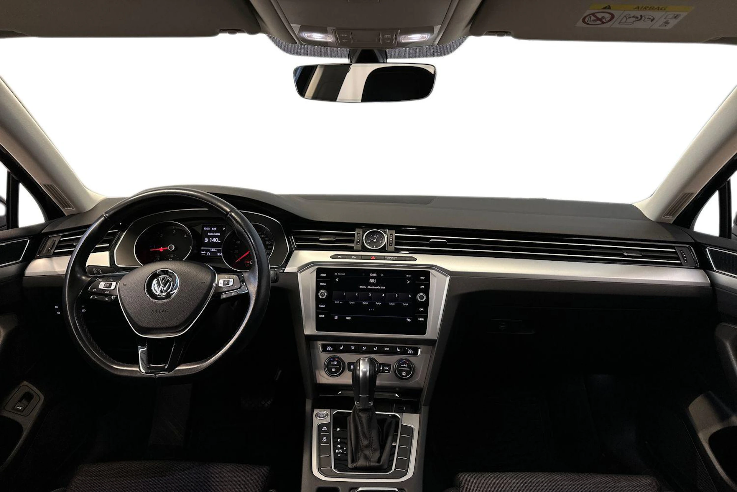 met. harmaa Volkswagen Passat 2018 kuva 9.
