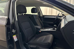 met. harmaa Volkswagen Passat 2018 kuva 11.