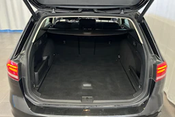 met. harmaa Volkswagen Passat 2018 kuva 13.