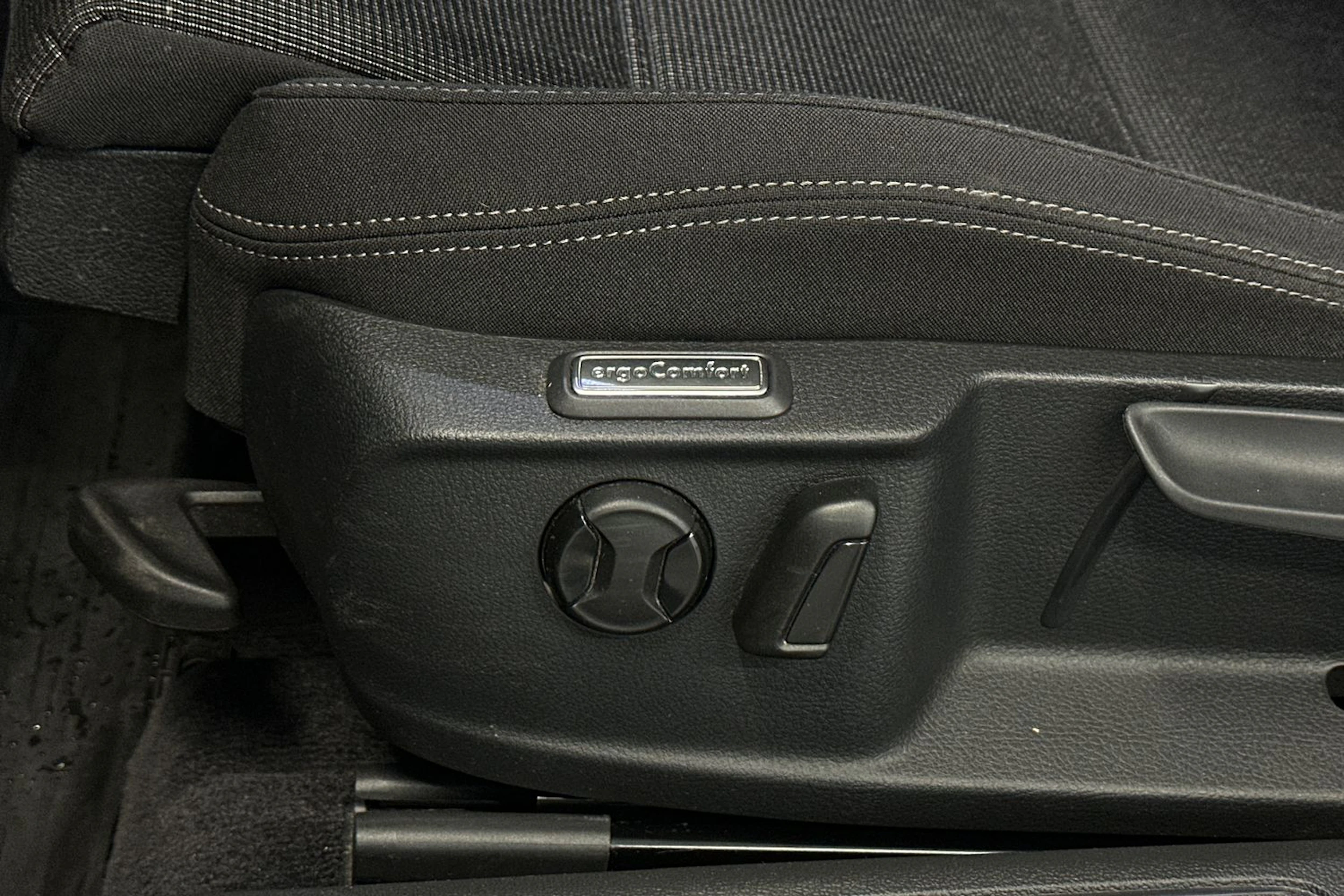 met. harmaa Volkswagen Passat 2018 kuva 16.