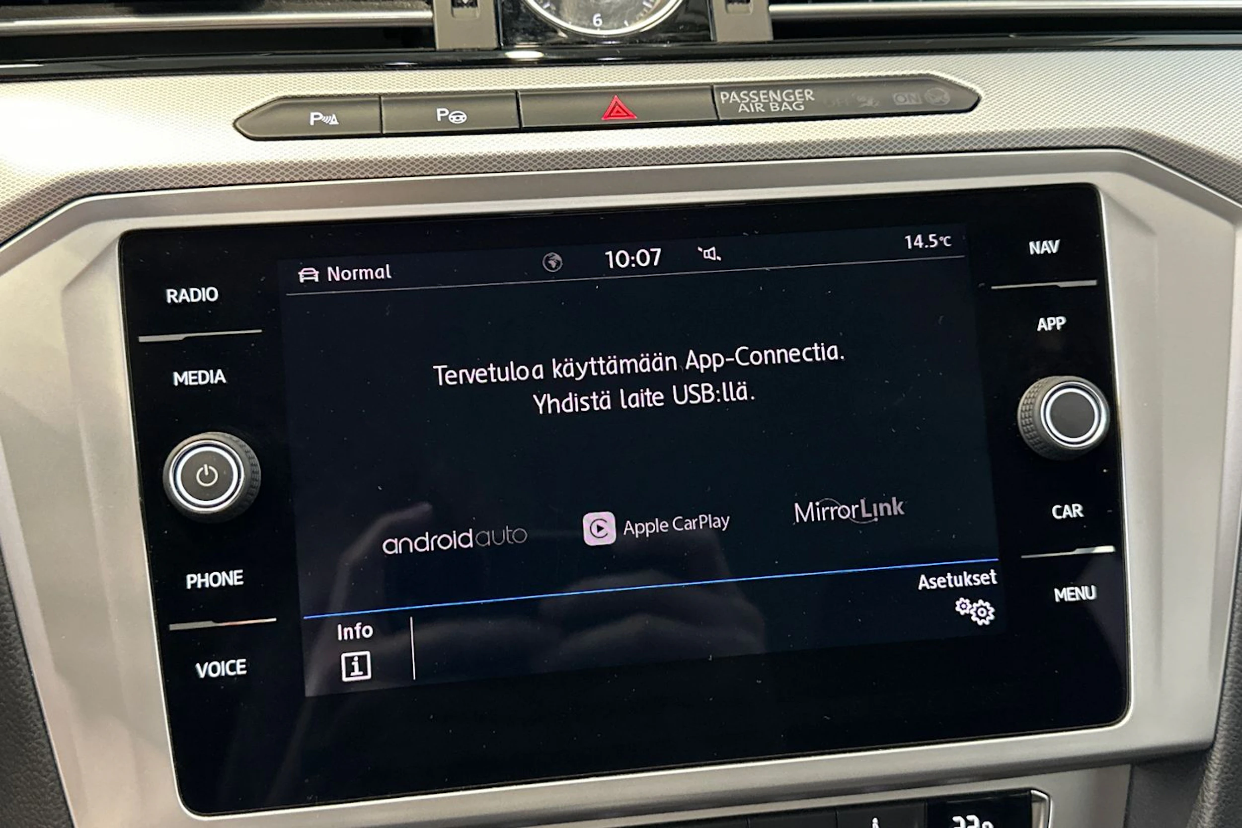 met. harmaa Volkswagen Passat 2018 kuva 25.