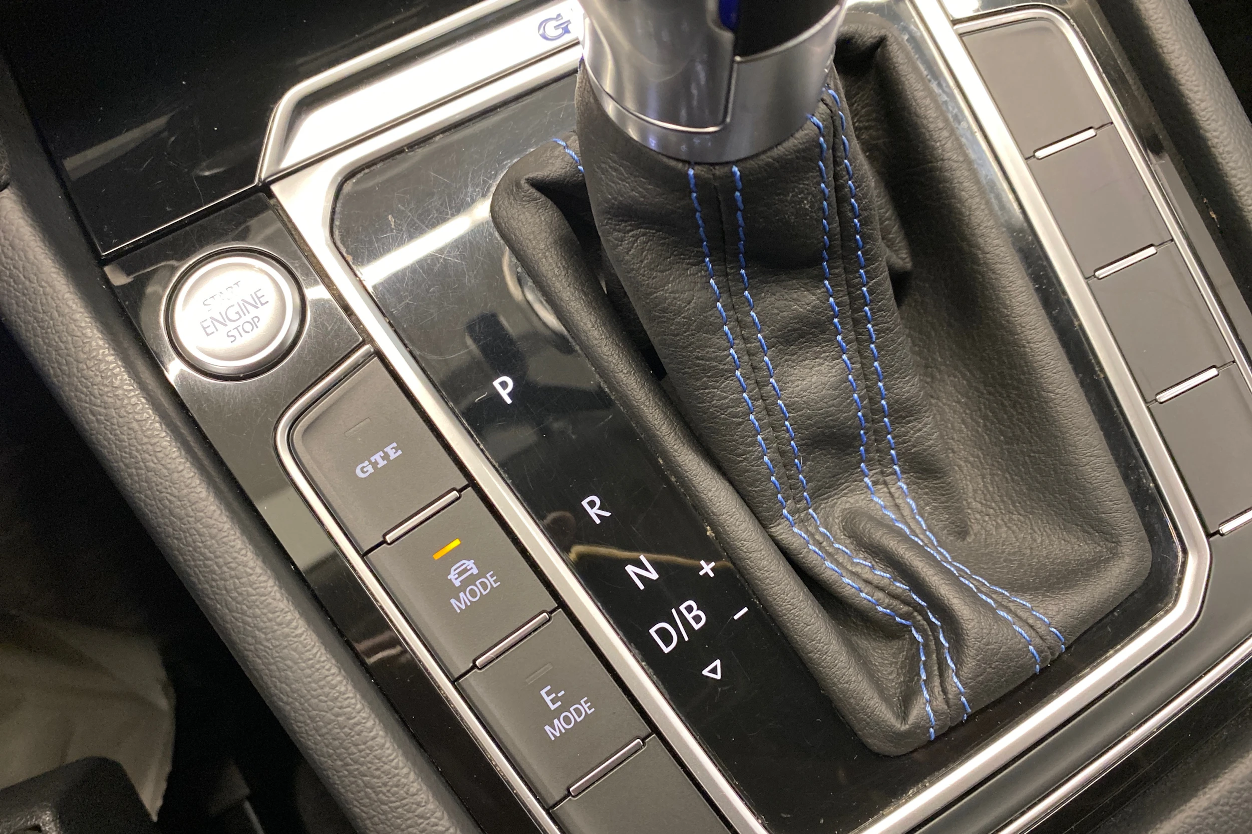 hopea Volkswagen Passat 2018 kuva 16.