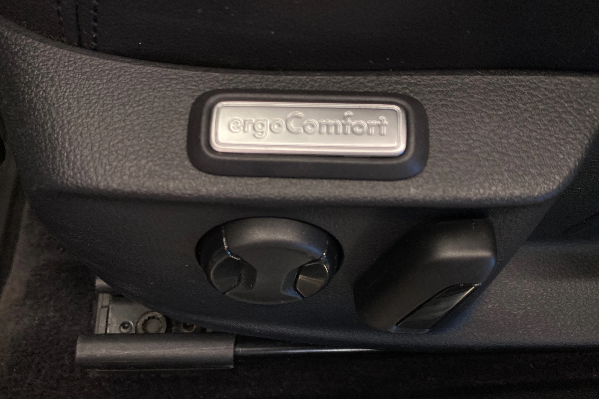 hopea Volkswagen Passat 2018 kuva 26.