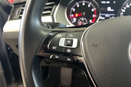 Harmaa Volkswagen PASSAT 2019 kuva 14.