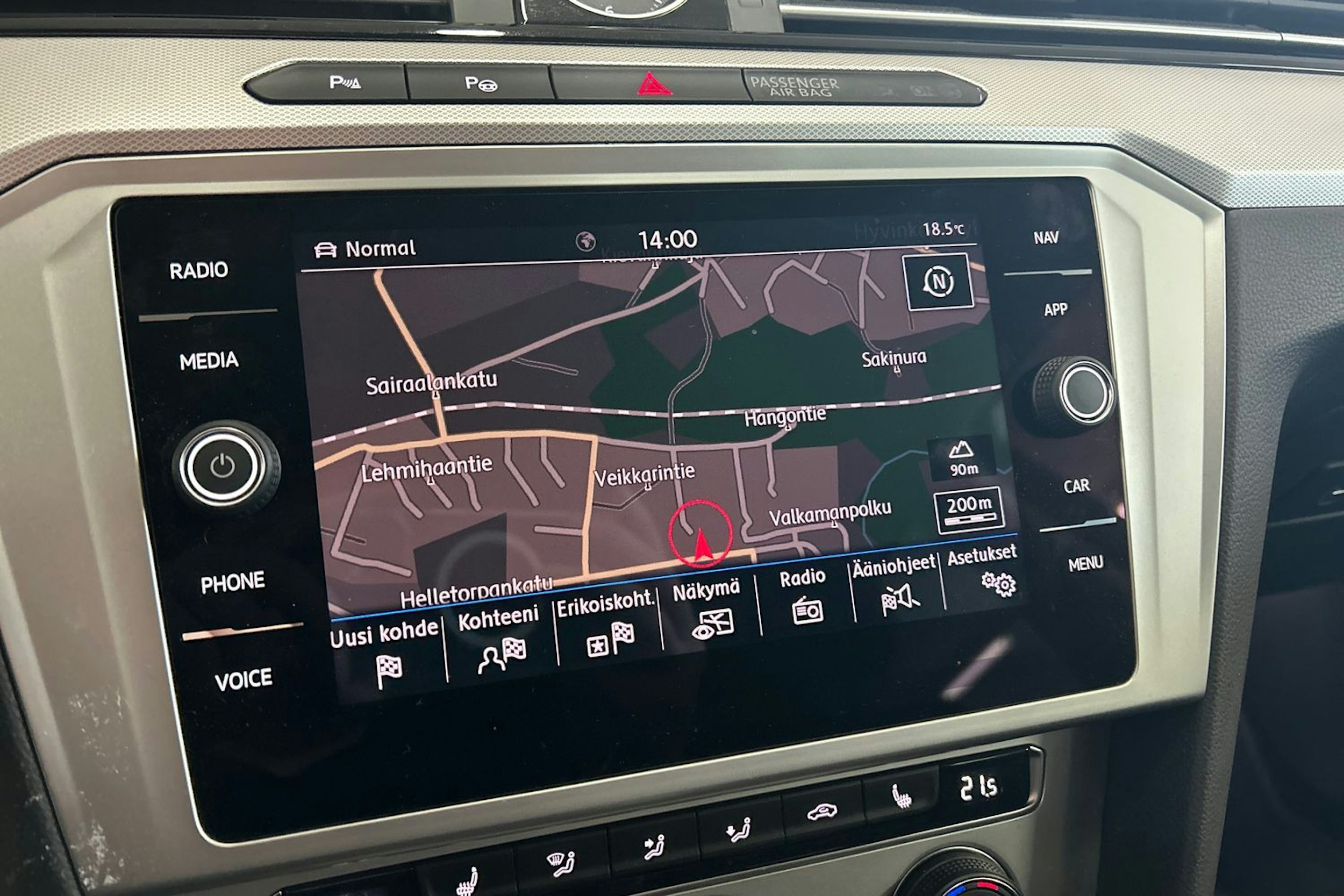 Harmaa Volkswagen PASSAT 2019 kuva 18.