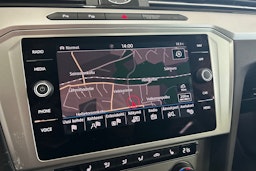 Harmaa Volkswagen PASSAT 2019 kuva 18.