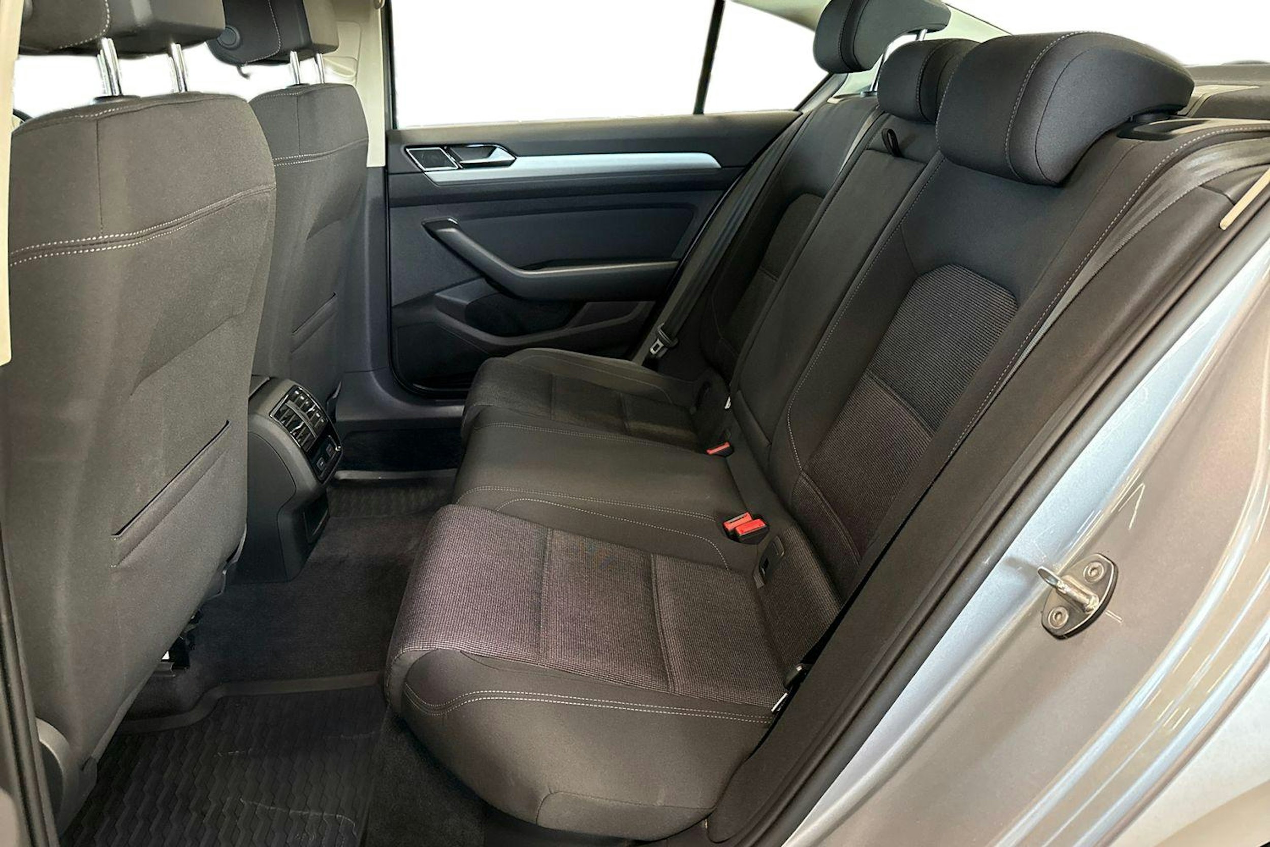 hopea Volkswagen Passat 2019 kuva 10.