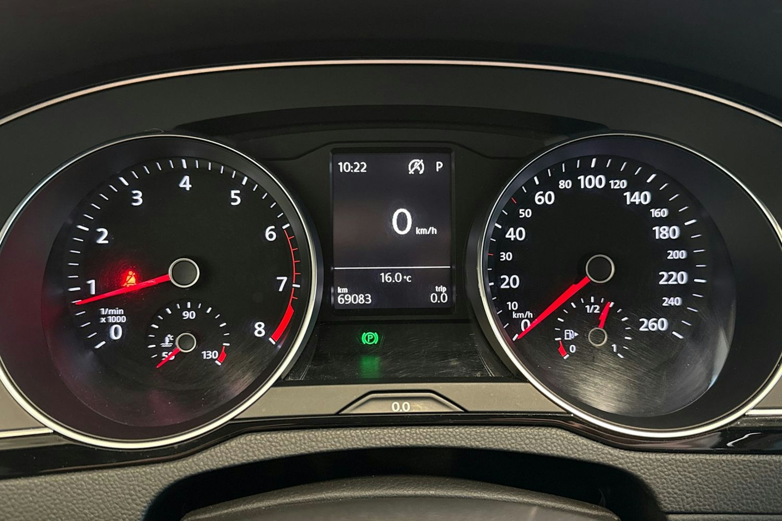 hopea Volkswagen Passat 2019 kuva 18.