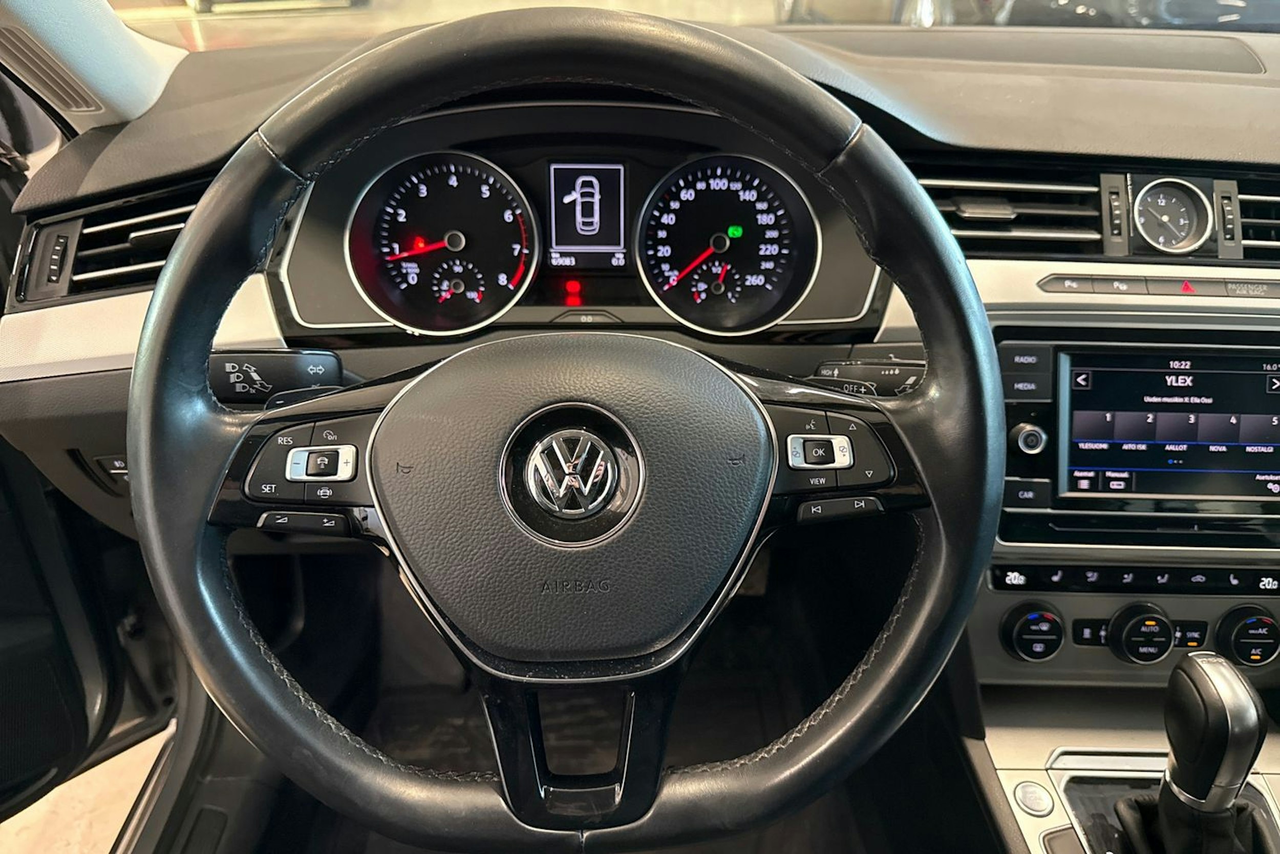 hopea Volkswagen Passat 2019 kuva 19.