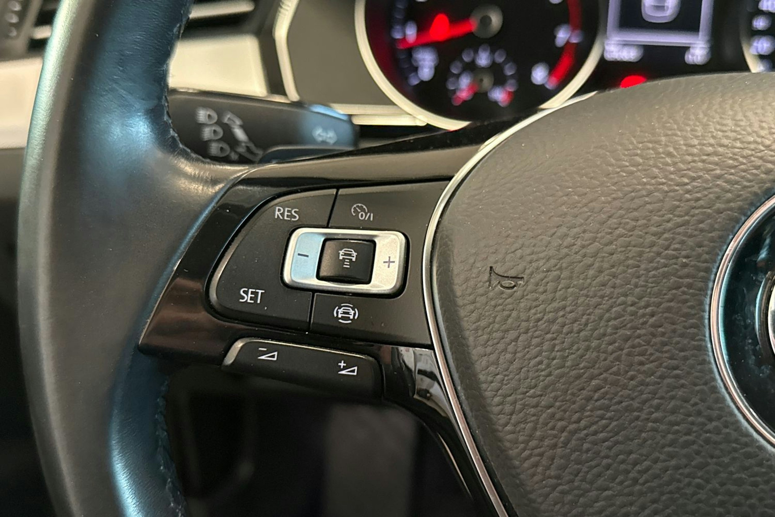 hopea Volkswagen Passat 2019 kuva 20.