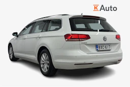 valkoinen Volkswagen Passat 2019 kuva 2.