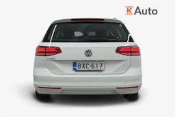 valkoinen Volkswagen Passat 2019 kuva 3.
