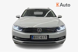 valkoinen Volkswagen Passat 2019 kuva 4.